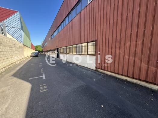 Local d'activités à louer 2 118 € 210 m² d'espace de stockage Alouettes Fontenay-sous-Bois 94120
