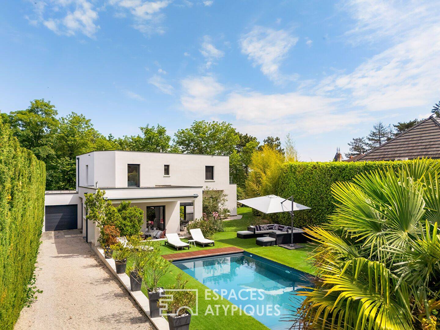 Maison 8 pièces 197 m² · à Charbonnières-les-Bains · 197 m² · 1 200 000 €
