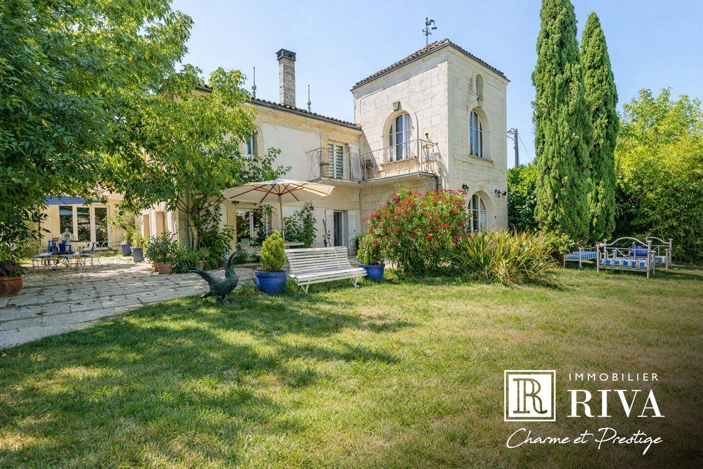 Maison 10 pièces 332 m² · à Beychac-Et-Caillau · 332 m² · 515 000 €