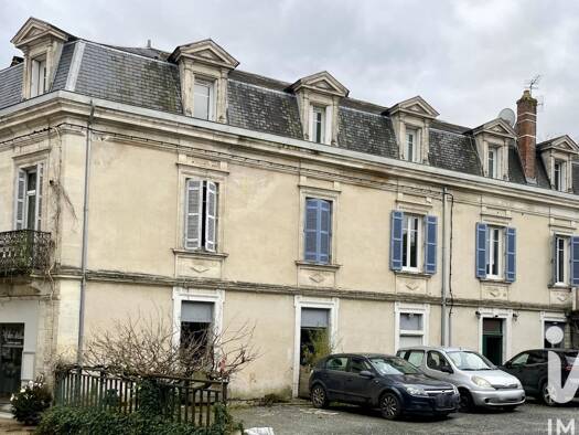 Immeuble à vendre 295 000 € 400 m² Thiviers 24800