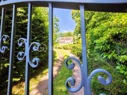 Maison à vendre 1 098 000 € 7 pièces 4 chambres 171,6 m² 9 000 m² de terrain Jouars-Pontchartrain 78760