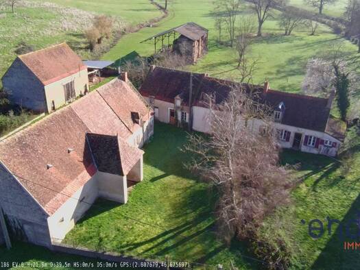 Maison à vendre 99 500 € 6 pièces 1 chambre 190 m² 3 241 m² de terrain Coust 18210