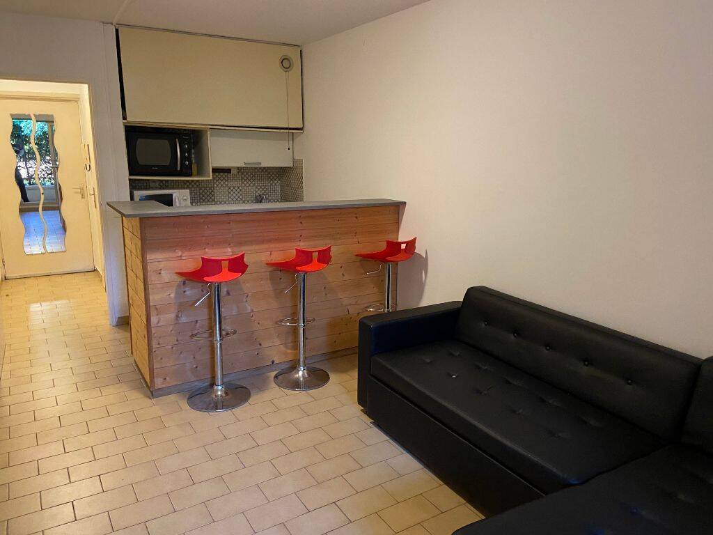 Appartement 1 pièce 22 m² · à Vallauris · 21,6 m² · 610 €