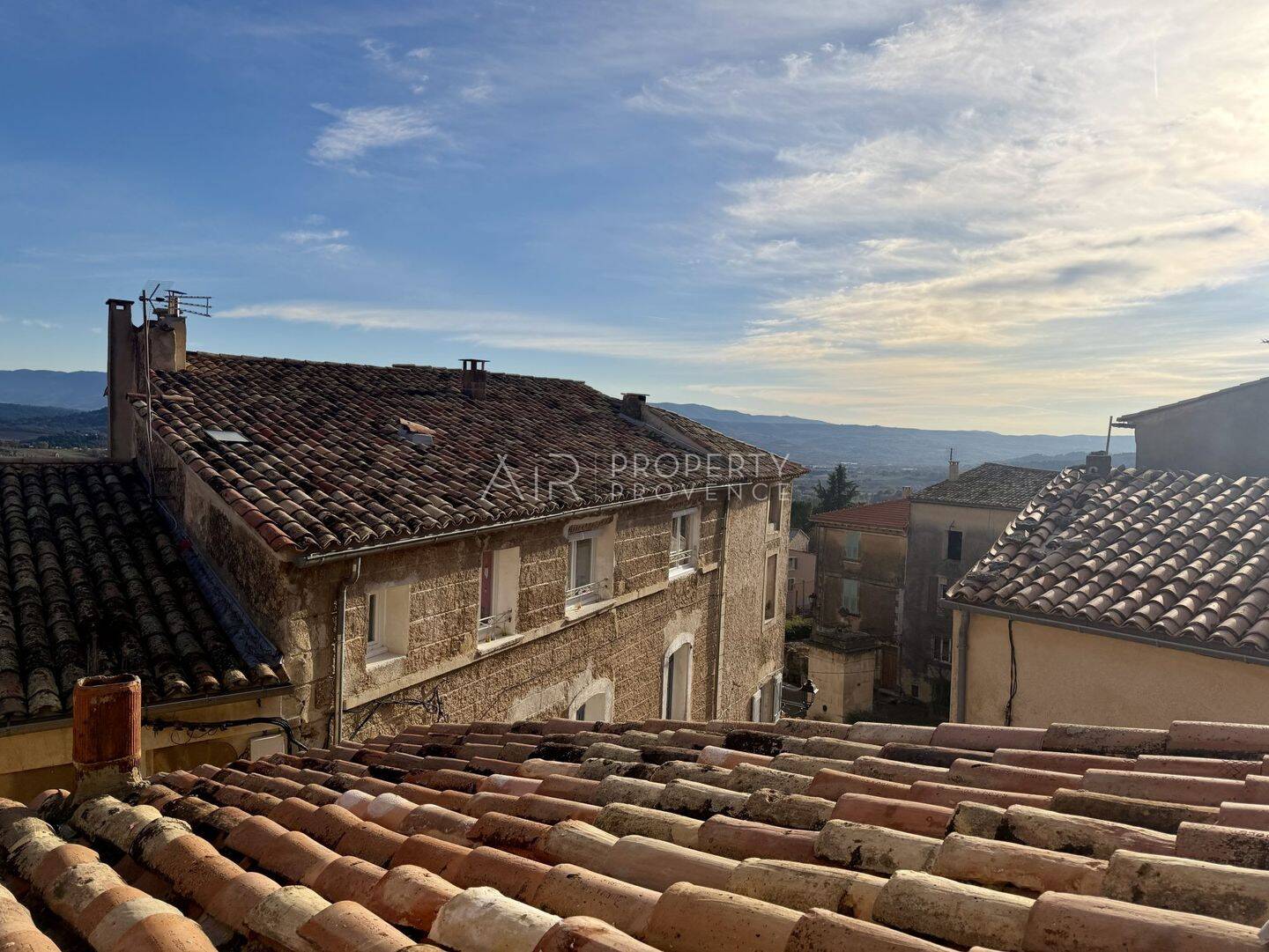 Maison 5 pièces 142 m² · à Saint-Saturnin-lès-Apt · 142 m² · 490 000 €