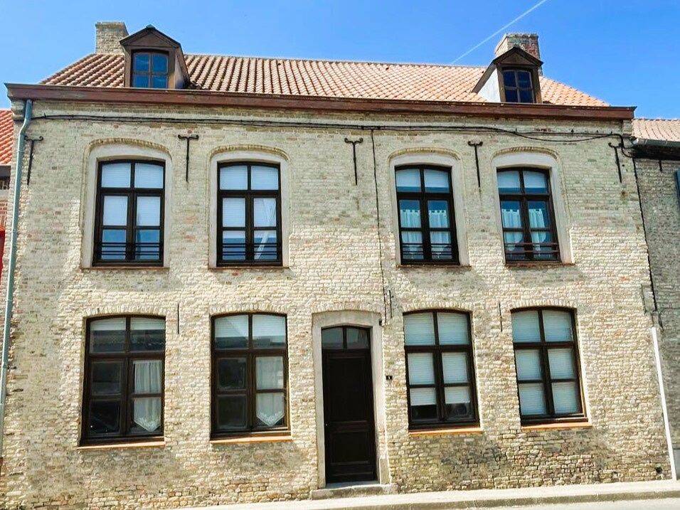 Maison 5 pièces 182 m² · à Hondschoote · 182 m² · 188 000 €