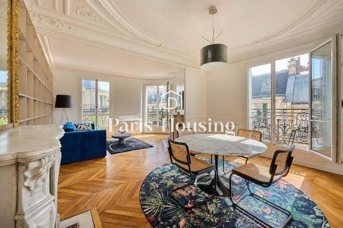Appartement 4 pièces 88 m² · à Paris 9ème Arrondissement · 88 m² · 4 200 €