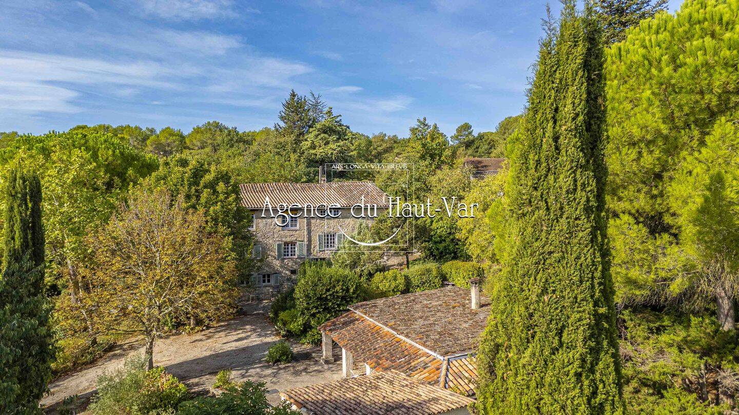 Maison 8 pièces 330 m² · à Fayence · 330 m² · 790 000 €