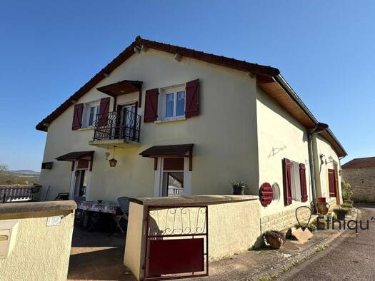 Maison à vendre 132 500 € 6 pièces 3 chambres 153,3 m² Voigny 10200