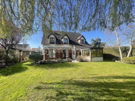 Maison à vendre 335 000 € 7 pièces 3 chambres 165 m² Freneuse 78840