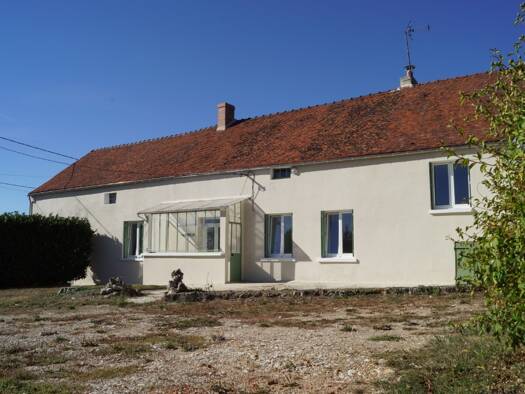 Maison à louer 726 € 3 pièces 2 chambres 94 m² 800 m² de terrain La Ferté-Gaucher 77320