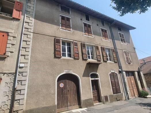 Maison à vendre 96 624 € 7 pièces 5 chambres 120 m² 184 m² de terrain Maurs 15600