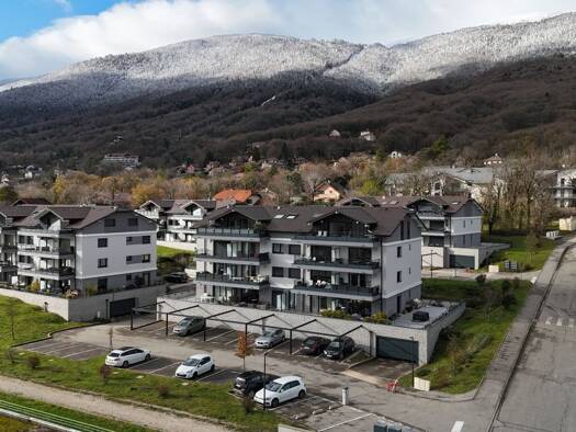 Appartement à vendre 400 000 € 3 pièces 2 chambres 68,1 m² Étage 2/3 Crozet 01170