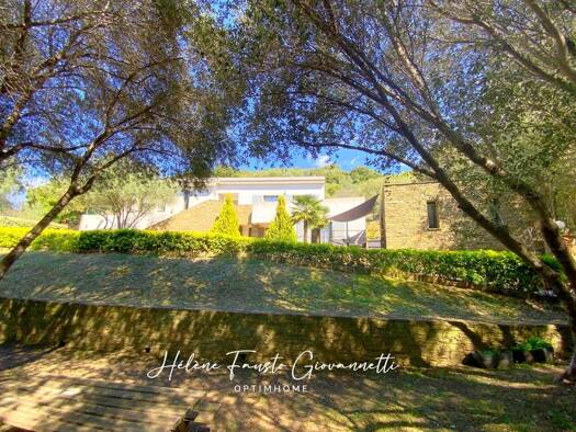 Maison à vendre 1 290 000 € 8 pièces 6 chambres 263 m² 2 000 m² de terrain Poggio-d'Oletta 20232