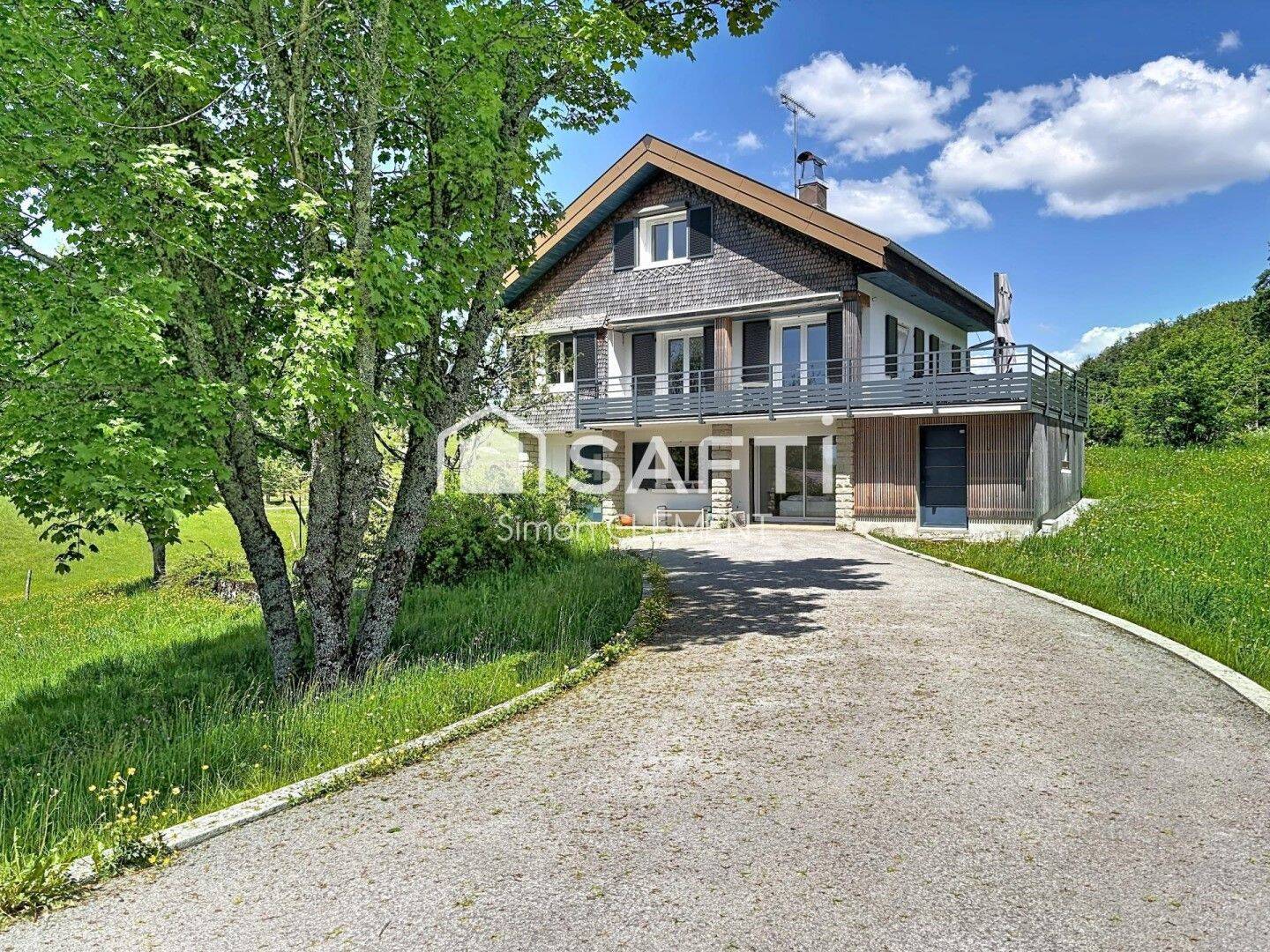 Maison 6 pièces 145 m² · à Lamoura · 145 m² · 545 000 €