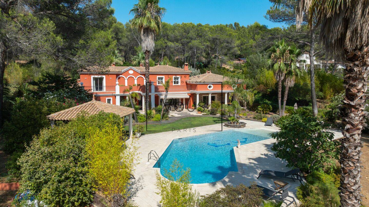 Maison 9 pièces 350 m² · à Puget sur Argens · 350 m² · 1 860 000 €