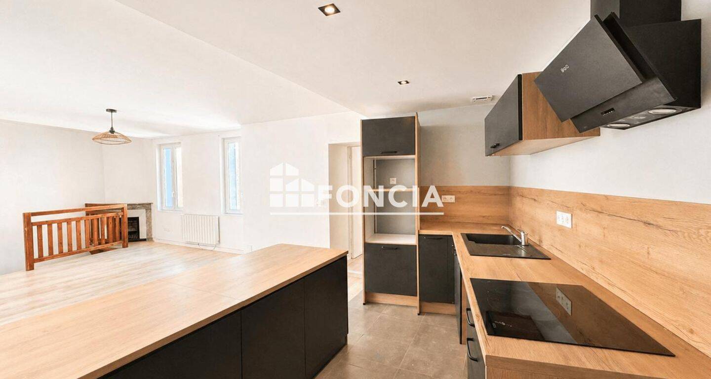 Appartement 3 pièces 70 m² · à Villefranche-sur-Saône · 69,7 m² · 169 000 €