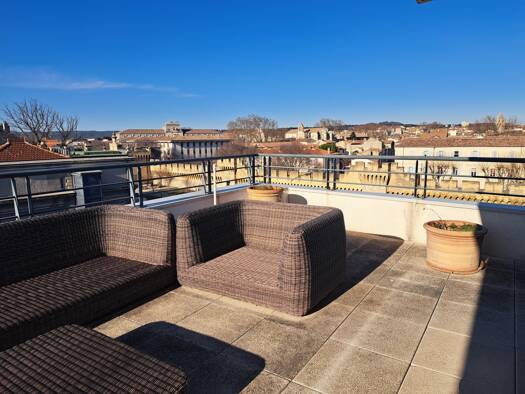 Appartement à vendre 468 000 € 4 pièces 3 chambres 109 m² Étage 5/5 La Pionne-Zone d'Echange Avignon 84000