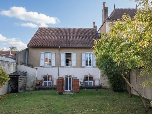 Maison à vendre 290 000 € 4 pièces 3 chambres 156 m² 545 m² de terrain Mirande 32300