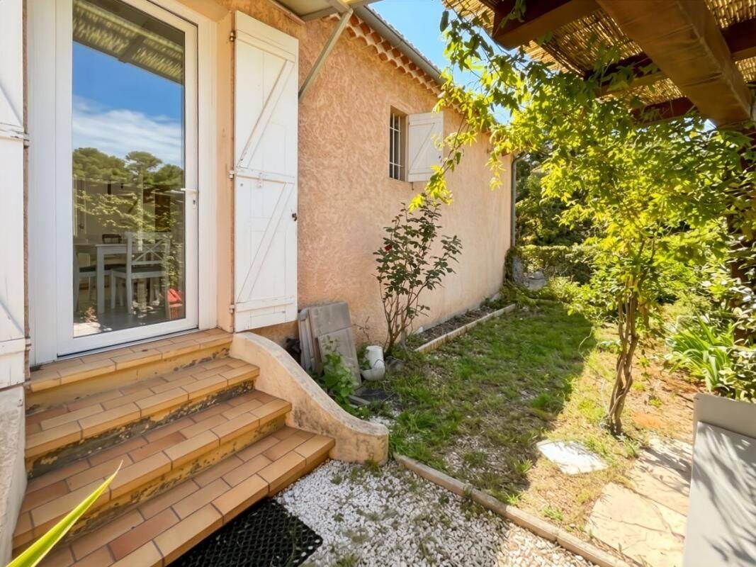 Maison 5 pièces 122 m² · à La Valette-du-Var · 122 m² · 300 000 €