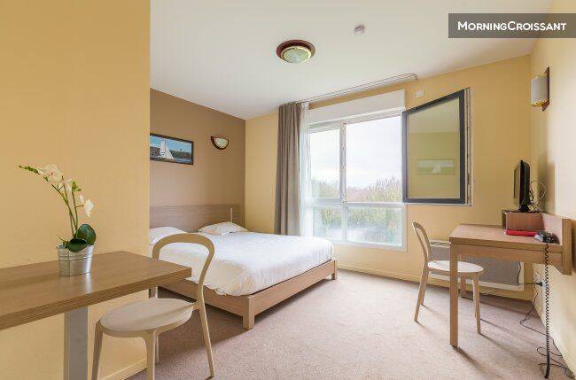 Appartement 1 pièce 20 m² · à Magny-les-Hameaux · 20 m² · 960 €