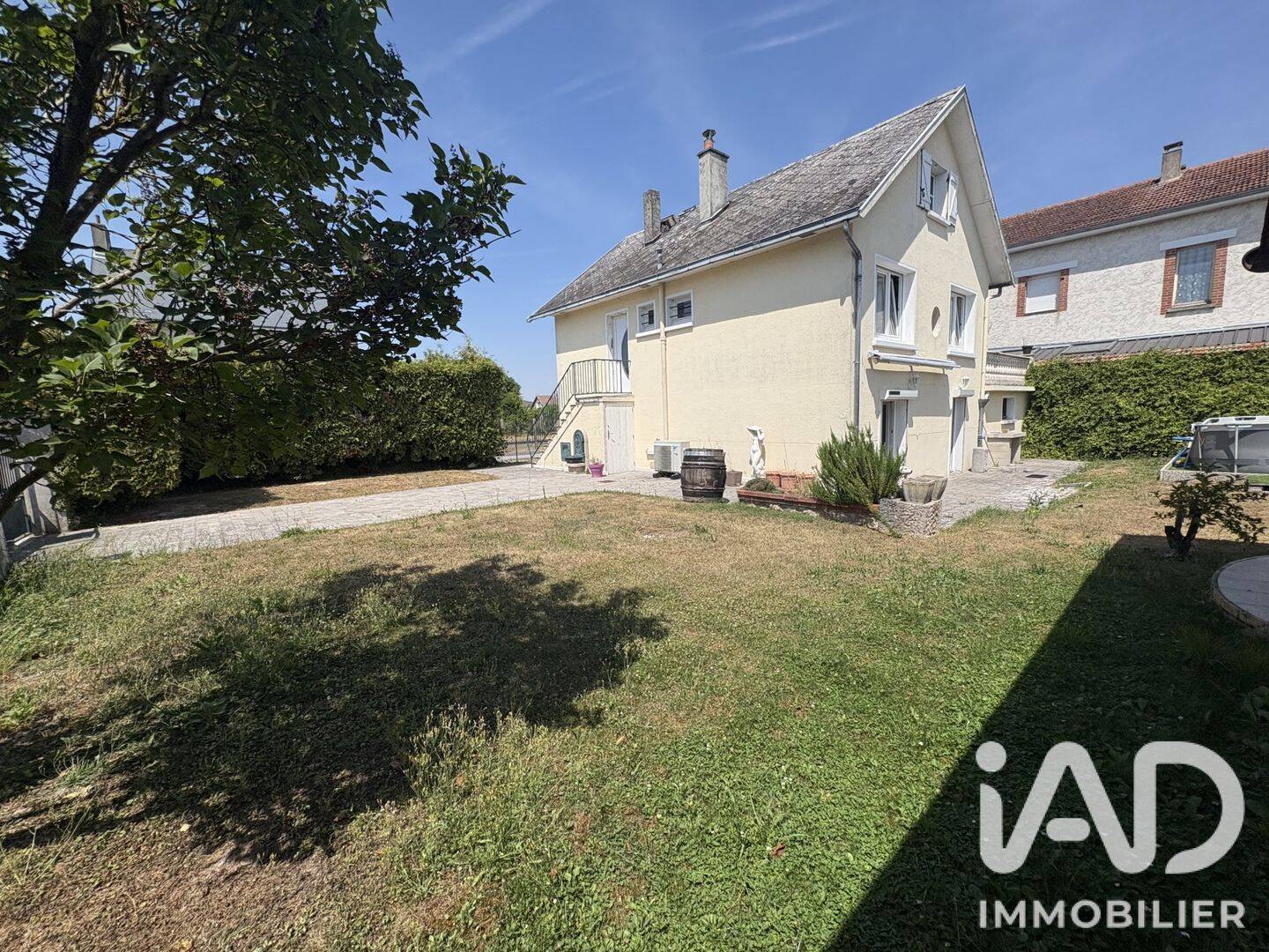 Maison 5 pièces 138 m² · à Blancs-Coteaux · 138 m² · 236 000 €