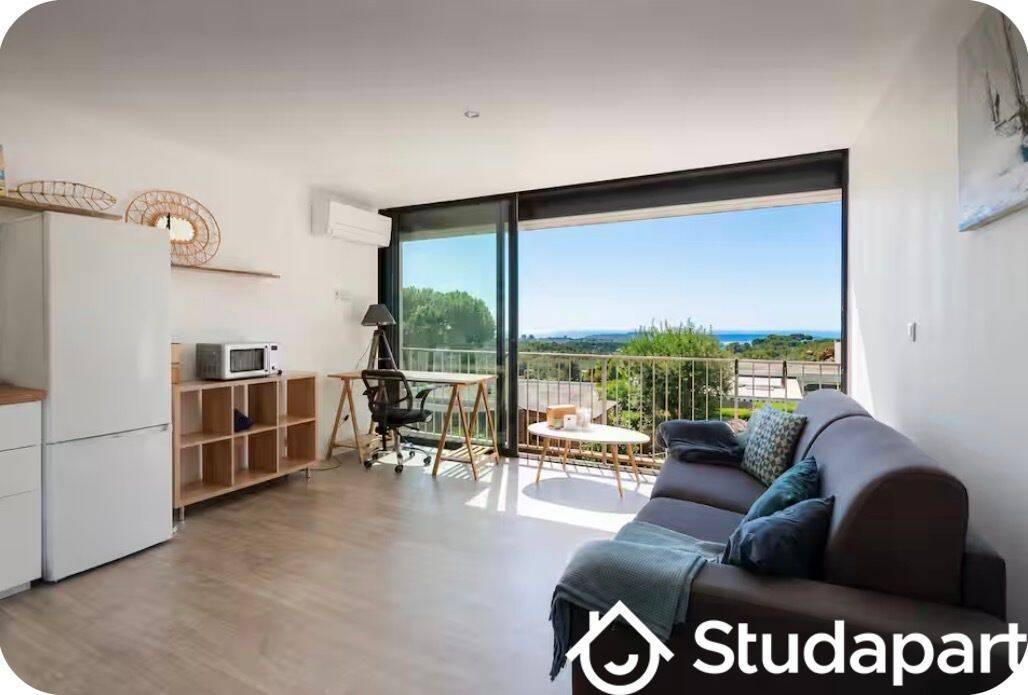 Maison 1 pièce 35 m² · à Vallauris · 35 m² · 900 €/mois