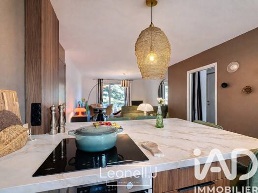 Appartement à vendre 249 000 € 3 pièces 2 chambres 66,2 m² Étage 2/2 Trois Quartiers-Siblas Toulon 83100