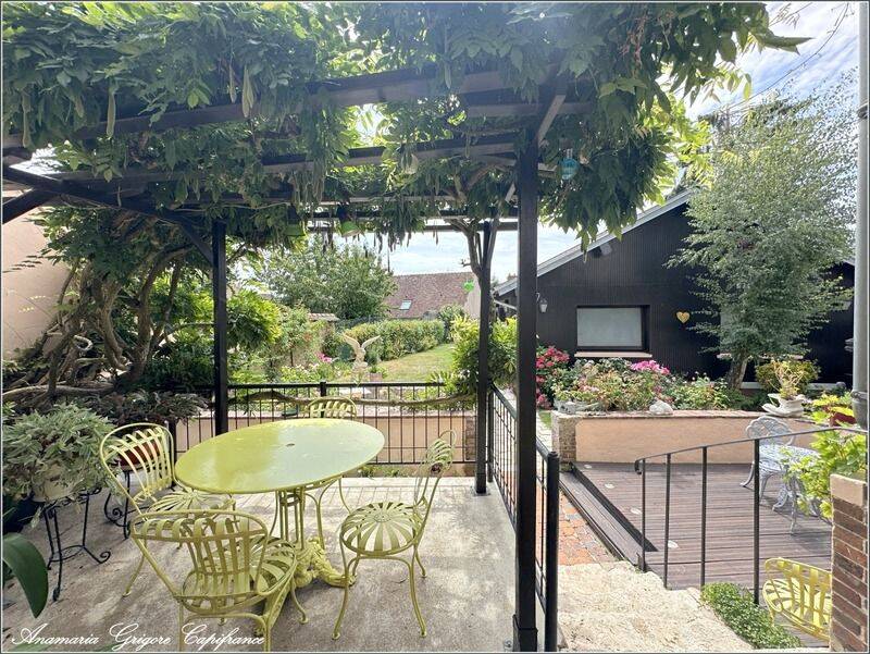 Maison 6 pièces 231 m² · à Courville-sur-Eure · 231 m² · 364 500 €
