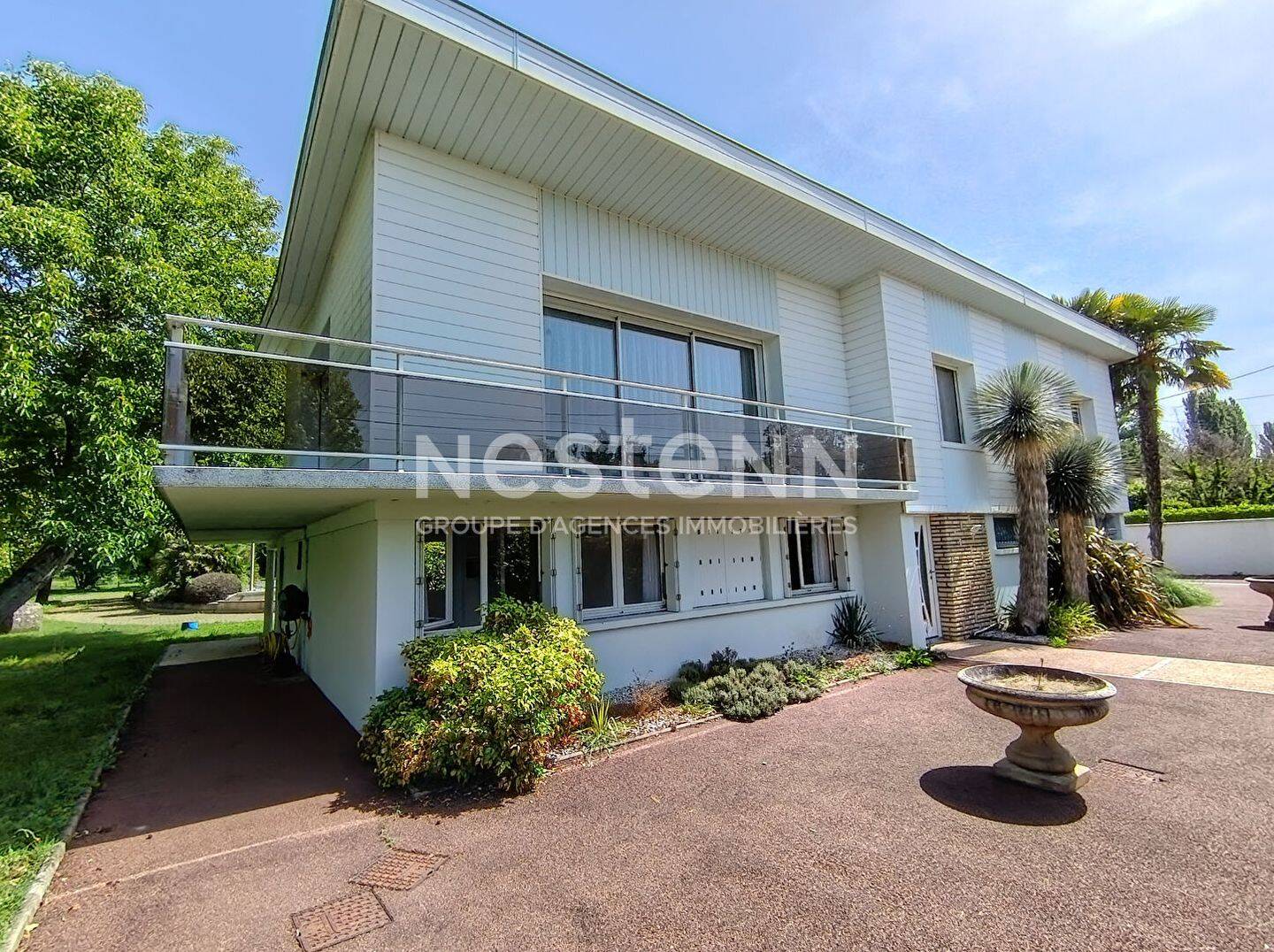 Maison 8 pièces 166 m² · à Magné · 166 m² · 385 000 €