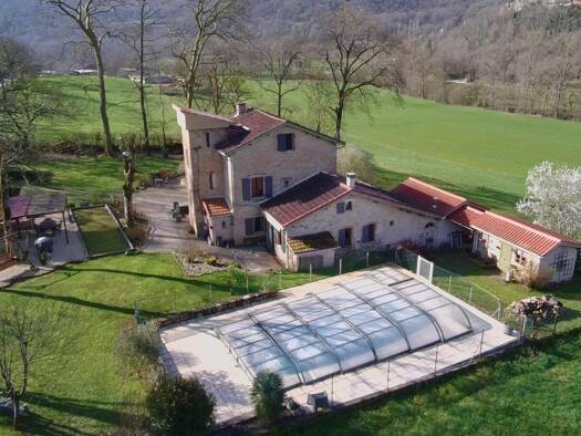 Maison à vendre 353 000 € 8 pièces 4 chambres 168 m² 2 238 m² de terrain Saint-Antonin-Noble-Val 82140