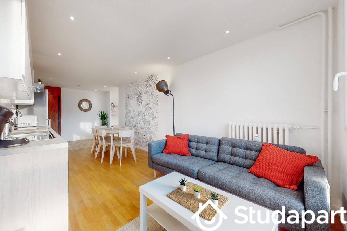 1 pièce 10 m² · à Lyon 8ème Arrondissement · 10 m² · 560 €