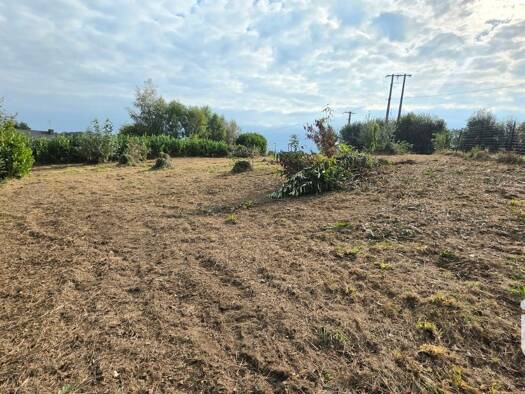 Terrain constructible viabilisé à vendre 89 000 € 1 209 m² de terrain Bignan 56500