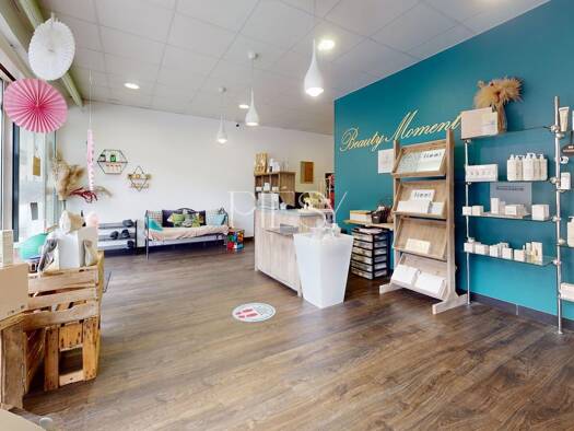 Boutique à vendre Fonds de commerce 110 000 € 118 m² de surface de vente Étrembières 74100