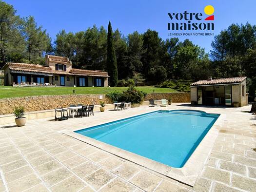 Villa à vendre 700 000 € 5 pièces 3 chambres 145 m² 8 054 m² de terrain Jouques 13490