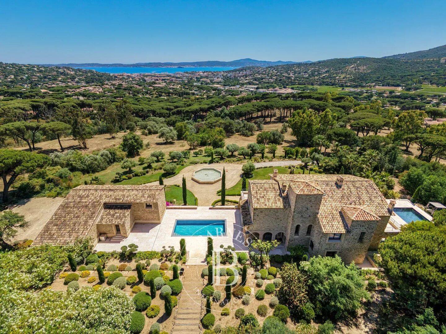 Maison 10 pièces 550 m² · à Sainte-Maxime · 550 m² · 12 500 000 €
