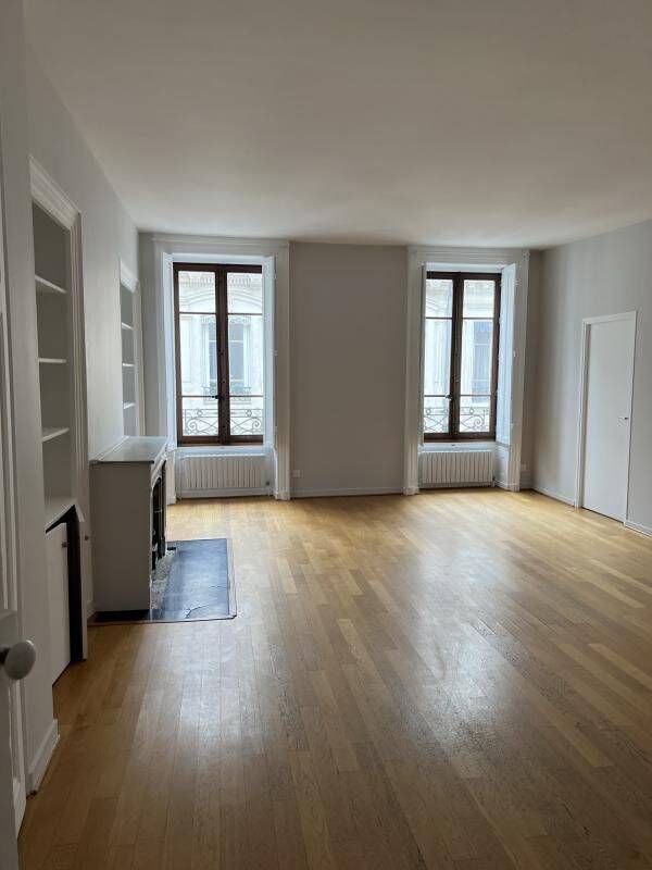 Appartement 4 pièces 120 m² · à Lyon 2ème Arrondissement · 120 m² · 1 825 €/mois