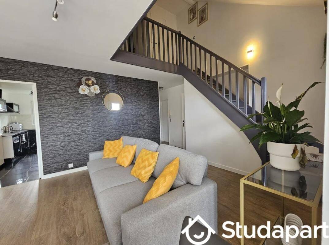 1 pièce 14 m² · à Évry-Courcouronnes · 14 m² · 800 €