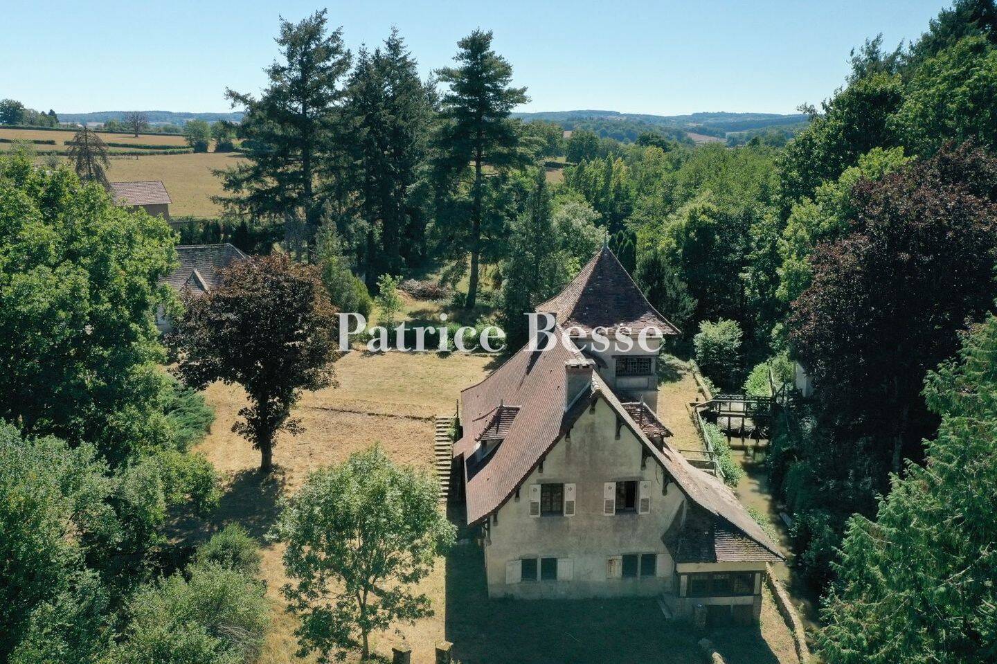 Maison 8 pièces 230 m² · à Paray-le-Monial · 230 m² · 295 000 €