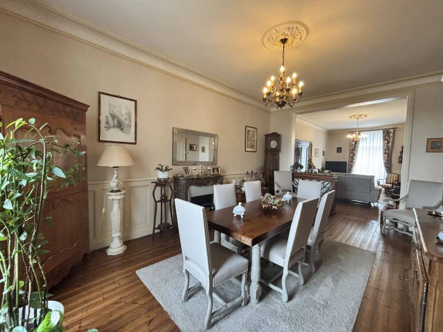 Maison 10 pièces 241 m² · à Saumur · 241 m² · 472 500 €