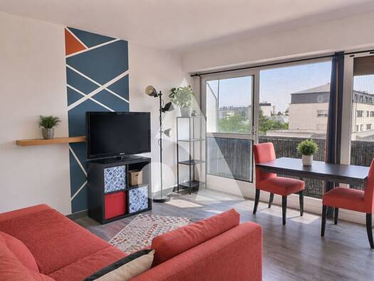 Appartement à vendre 194 000 € 3 pièces 2 chambres 64 m² Étage 4/4 Les Louvrais Pontoise 95300