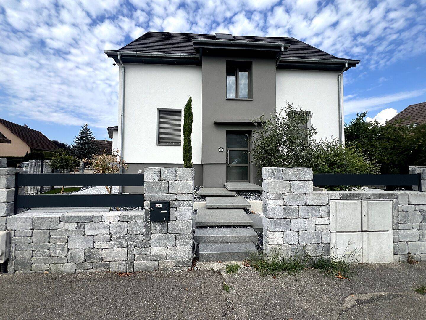 Maison 8 pièces 237 m² · à Illzach · 236,8 m² · 401 740 €
