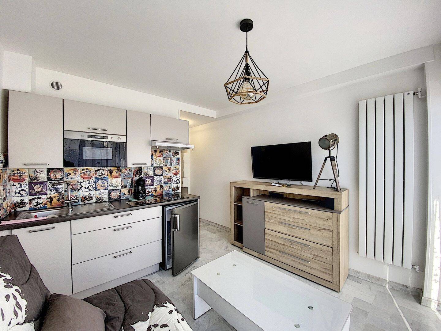 Appartement 1 pièce 16 m² · à Cannes · 15,8 m² · 560 €