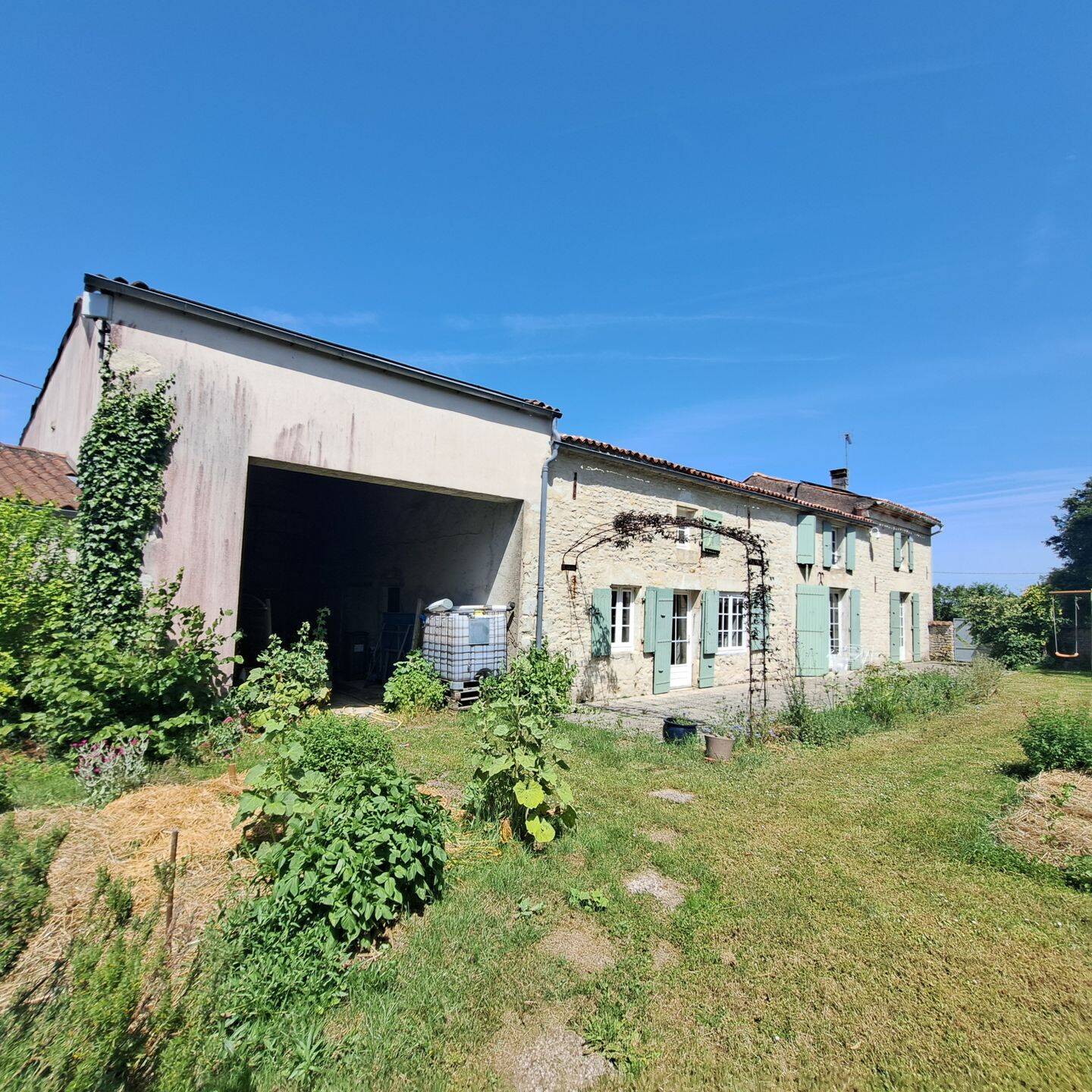 Maison 8 pièces 185 m² · à Saint-Saturnin-du-Bois · 185 m² · 275 000 €