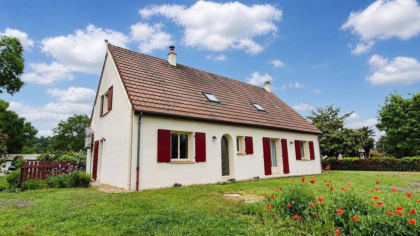 Maison 6 pièces 158 m² · à Fillé · 158 m² · 284 000 €