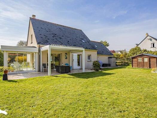 Maison de plain-pied à vendre 375 000 € 6 pièces 4 chambres 110 m² 1 294 m² de terrain Saint-Roch 37390