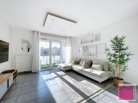 Appartement à louer 1 612 € 3 pièces 2 chambres 65,2 m² Étage 2/5 Romagny Annemasse 74100