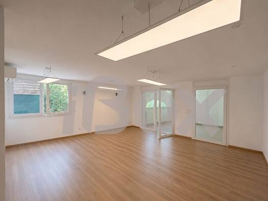 Espace bureau à vendre 197 900 € 64 m² de bureaux Toulon 83000