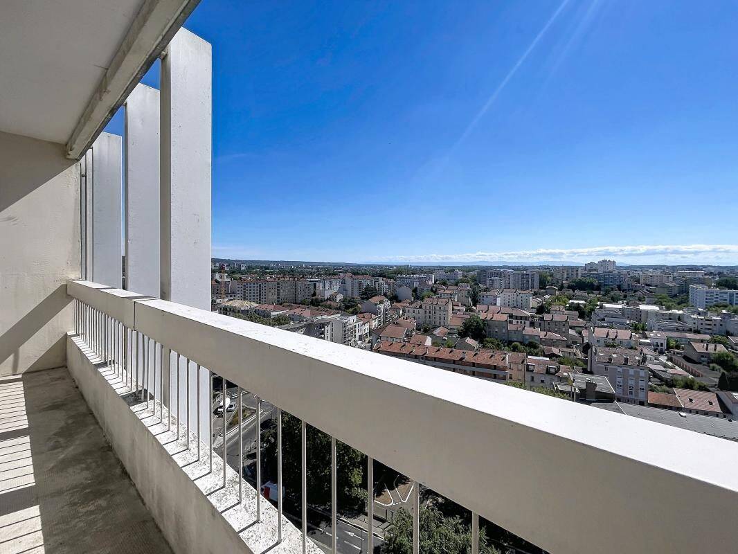 Appartement 4 pièces 76 m² · à Villeurbanne · 76 m² · 1 090 €