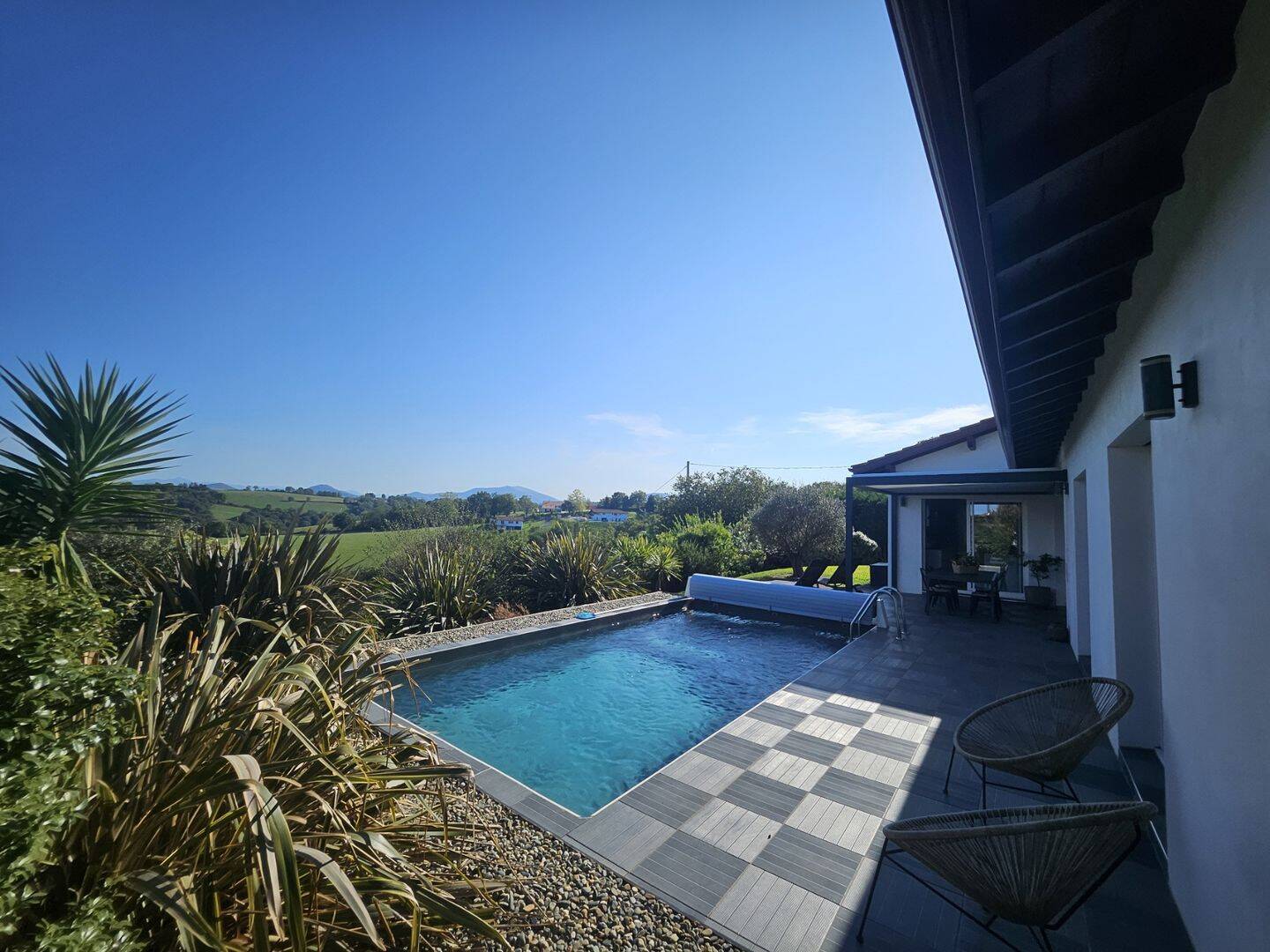 Maison 4 pièces 128 m² · à Hasparren · 127,6 m² · 590 000 €