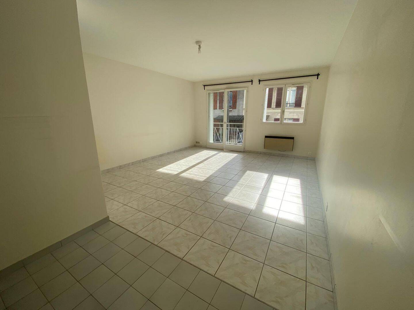 Appartement 1 pièce 35 m² · à Esbly · 35,4 m² · 621 €/mois